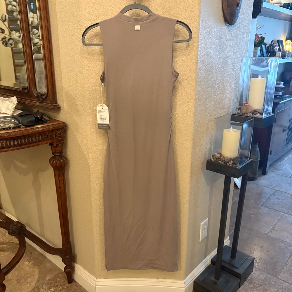 NWT~VUORI Women Pose Sands Graphite Beige Sleeveless Maxi Dress Size Small - Picture 4 of 8